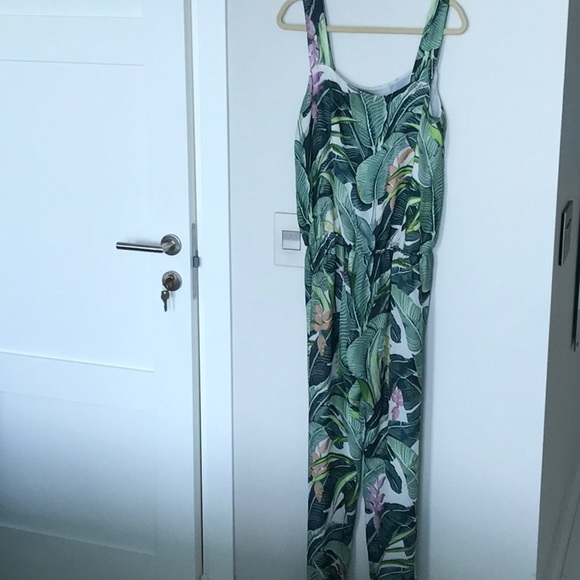 Just Cavalli silk tropical jumpsuit, IT 44 , excellent condition, side pockets - Picture 3 of 4